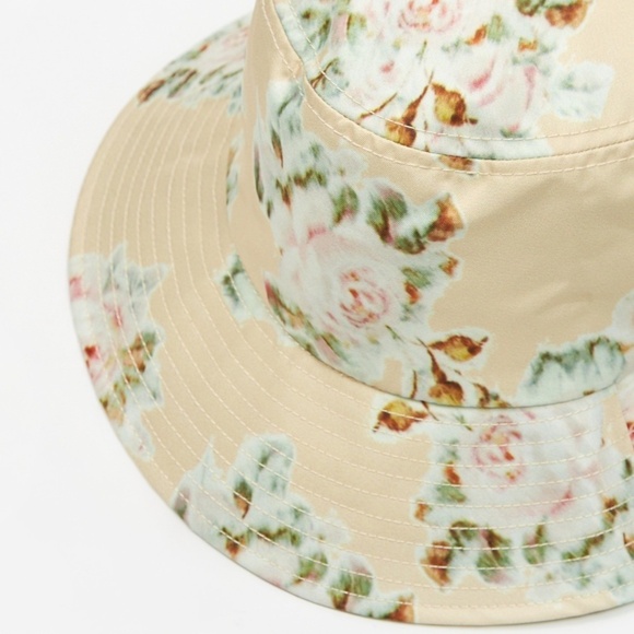 Anthropologie Loeffler Randal Ivy Bucket Hat